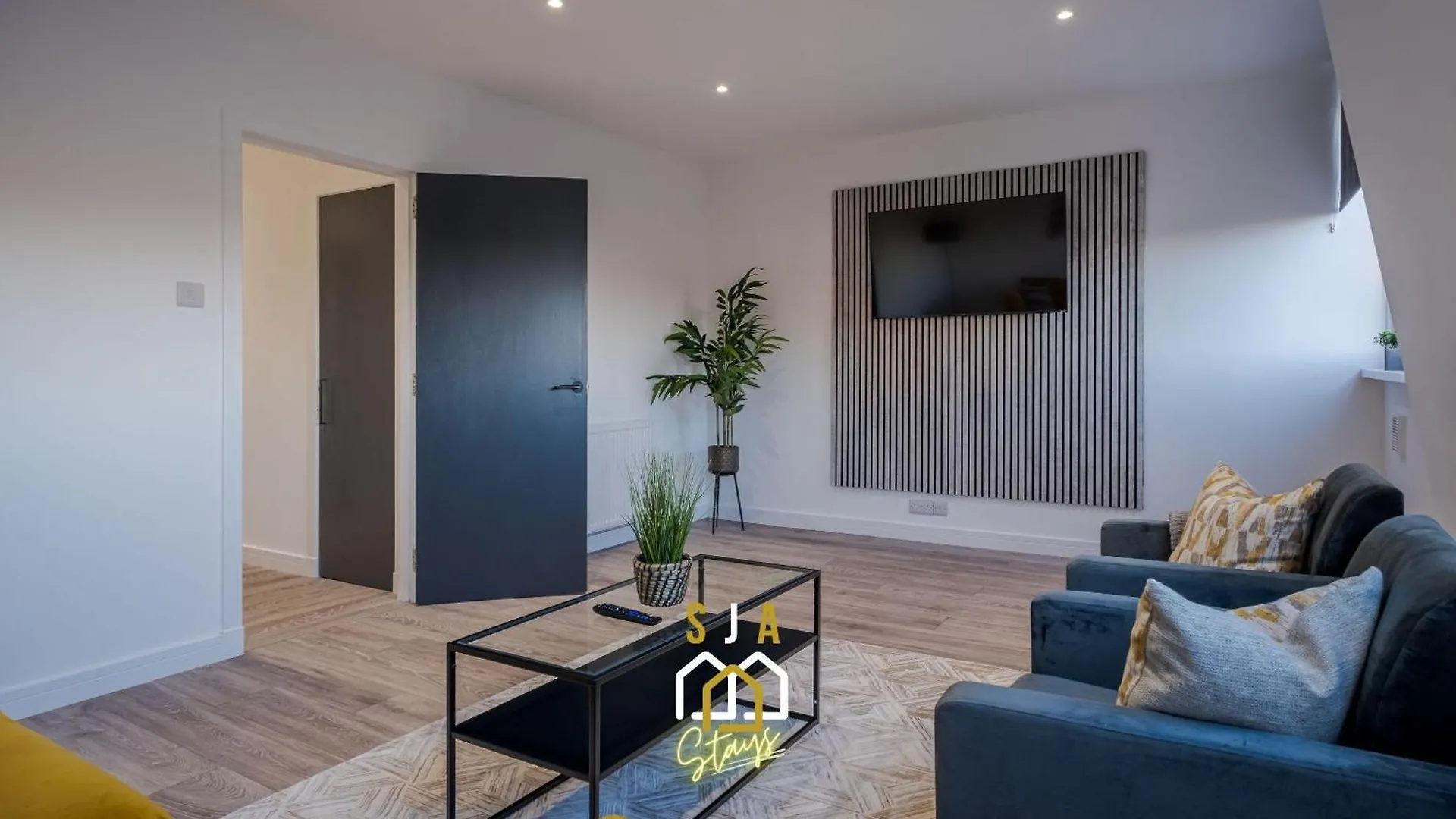 Holburn Residence - Sja Stays - Modern 3 Bed Apartment Aberdeen